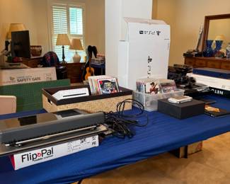 PlayStation 4 Console with Box, PlayStation 2 And 3 , Wii Console and games, Portible scanner(s)