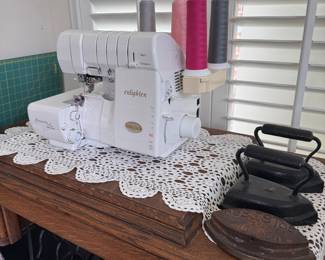 Baby Lock Accolade 8-Thread Serger