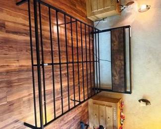 Cottonwood House