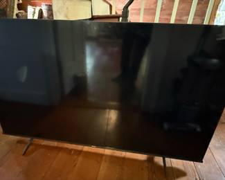 Hisense 65R6E4 65-Inch 4K UHD Roku Smart TV