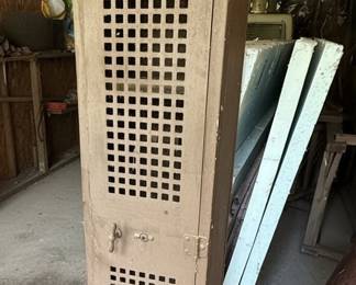 Industrial Style Single Door Metal Locker