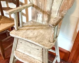 Shell Back Style Child's High Chair