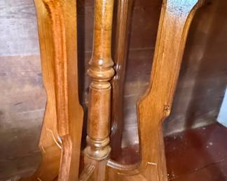 Victorian Style Pedestal Side Table