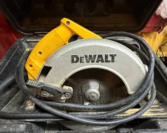 DeWalt 7-1/4" Corded Circular Saw in Hard Case