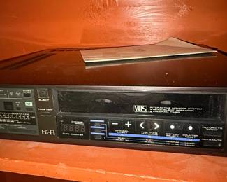 Akai VS-603U Hi-Fi VCR
