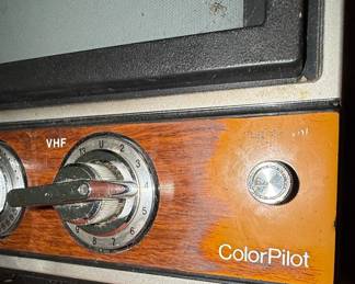 Panasonic CT-1110 Color CRT Television