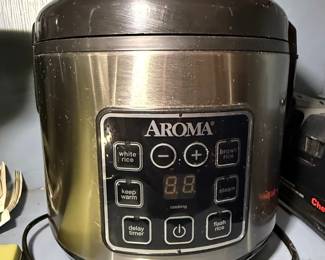 Aroma 8-Cup Digital Rice Cooker Style