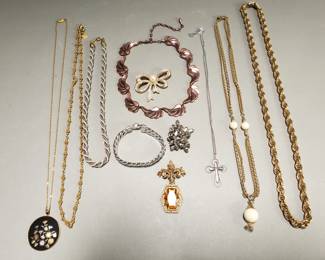 141 Lot 31 Vintage designer jewelry necklaces bracelets