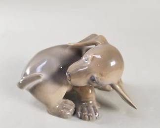 Lot # : 307 - Denmark porcelain dog figurine