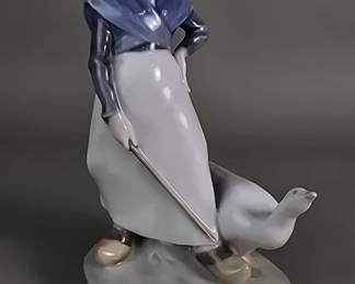Lot # : 4 - Vintage Royal Copenhagen porcelain figure entitled "Girl with Goose"