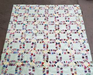 189 Lot 441 Vintage patchwork quilt
