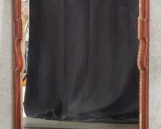 Lot # : 137 - Vintage chippendale-style walnut wall mirror