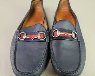 148 Lot 404 Gucci navy blue loafer
