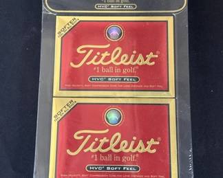 Lot # : 391h - Factory sealed Titleist golf balls