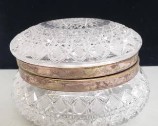 Lot # : 355 - Cut crystal and silver plate hinged dresser box