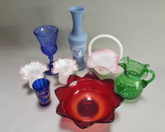 Lot # : 325 - Vintage glass pitcher, vase and bowl
