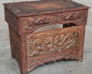Lot # : 92 - Chinese carved dragon motif side table