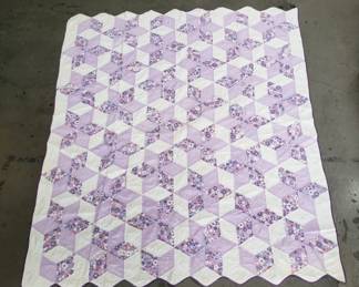 191 Lot 443 Vintage patchwork quilt