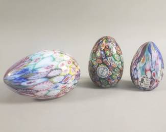 173 Lot 1 3 vintage murano millefiori glass paperweights
