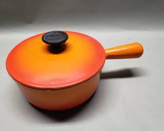 Lot # : 417u - Le Creuset Cousances enamel saucepan with lid