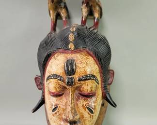 098 Lot 534 Vintage African carved wood Guro mask