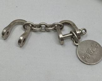 062 Lot 160u Vintage Tiffany and co sterling silver shackle