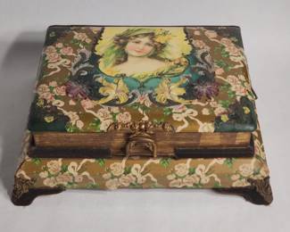 055 Lot 370h Victorian antique music box photo album