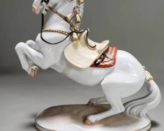 048 Lot 558 Augarten Wein Vienna porcelain horse figurine