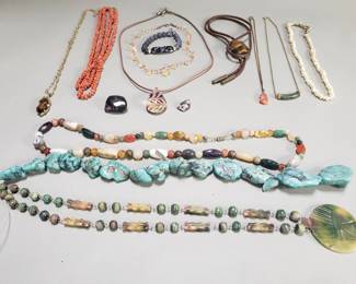 175 Lot 403 Vintage gemstone jewelry necklaces pendants