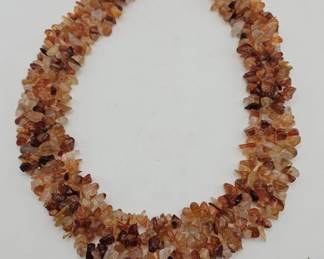 Lot # : 100h - Carnelian stone chip statement necklace