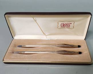 Lot # : 124 - Cross 10K gold filled pen and pencil set