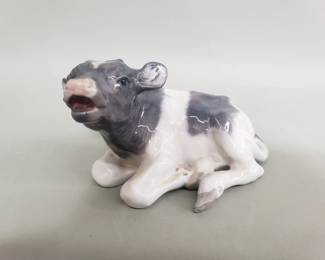 Lot # : 112 - Royal Copenhagen cow porcelain figurine