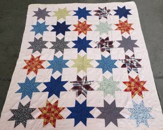 193 Lot 469 Vintage patchwork quilt
