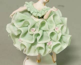 128 Lot 524 Irish Dresden porcelain figurine