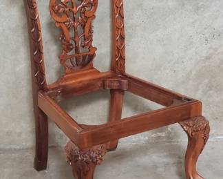 Lot # : 396 - Chippendale-style mahogany child's side chair