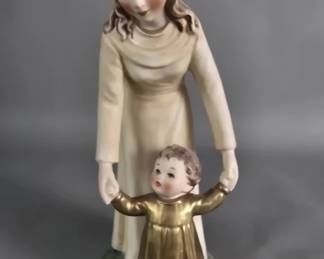 Lot # : 26 - Vintage Global "Her Shining hour" figure