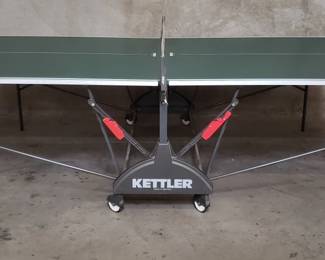 Lot # : 194 - Kettler folding ping pong table