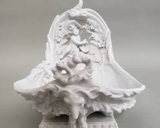 119 Lot 119 Dresden Volkstedt Germany porcelain centerpiece