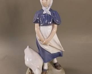 Lot # : 308 - Royal Copenhagen figurine