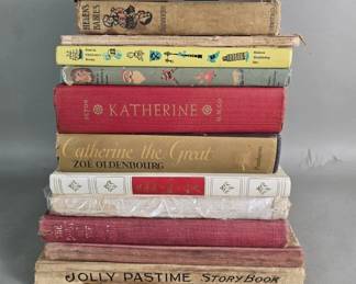 Lot # : 372 - Group of vintage books