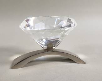Lot # : 13 - Crystal diamond paperweight on metal stand