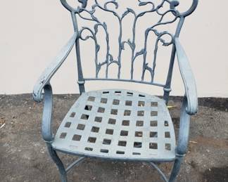 Lot # : 173 - Vintage iron patio chair