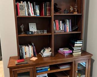 Solid wood cabinet