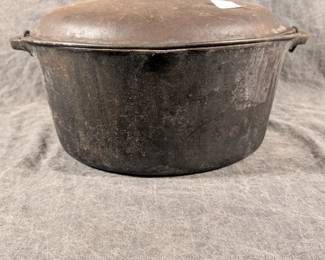 Cast Iron Dutch Oven