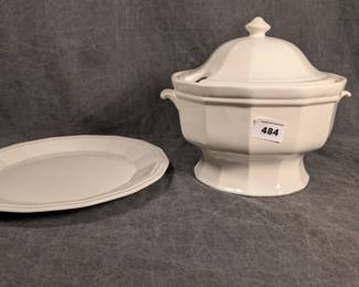 Pfaltzgraff Heritage Tureen