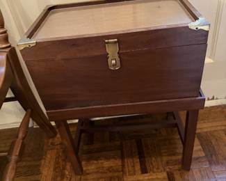 Wood Campaign cabinet with detachable base, glass on top