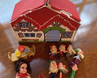 1967 Hassenfeld Bros. Inc Snow White and Seven Dwarfs set - Complete
