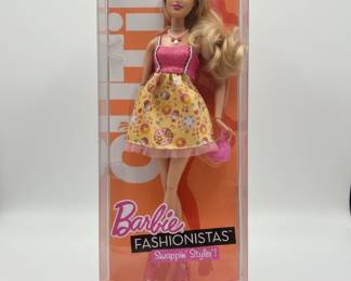 Barbie Fashionistas Swappin' Styles Cutie Doll