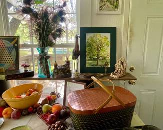 WICKER PICNIC BASKET