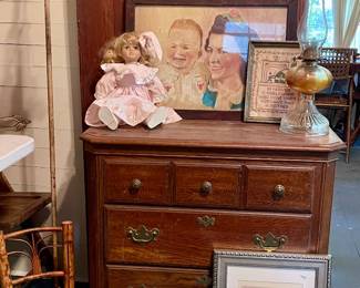 DRESSER, DOLLS AND DOLL FURNITURE